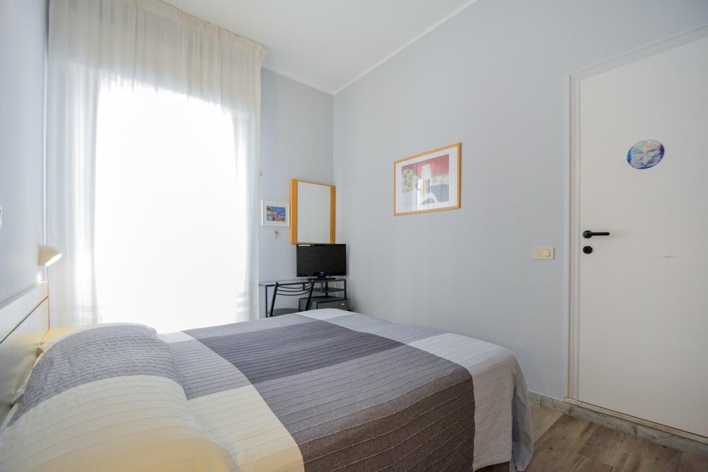 Hotel Mirabella Риччоне Экстерьер фото